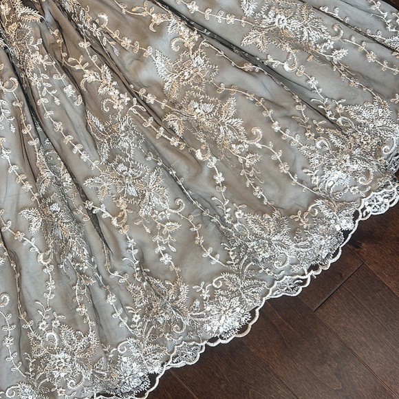 BEBE lace embellished cocktail dress - Picture 2 of 6